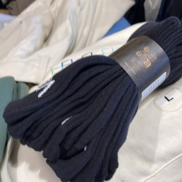 Vans Socks 3 pairs set CREW VANS.
"OFF THE WALL" Black/White
NWT - Picture 14 of 16